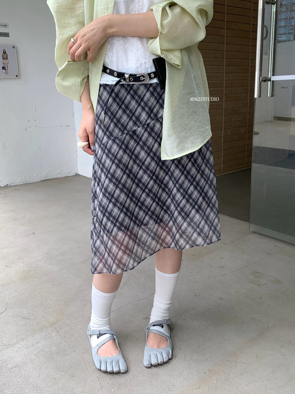 cbfb1e9d617f261347d7fabf9ae4ba3f