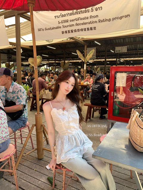 303764d3fc143d1124611513bdbe585b