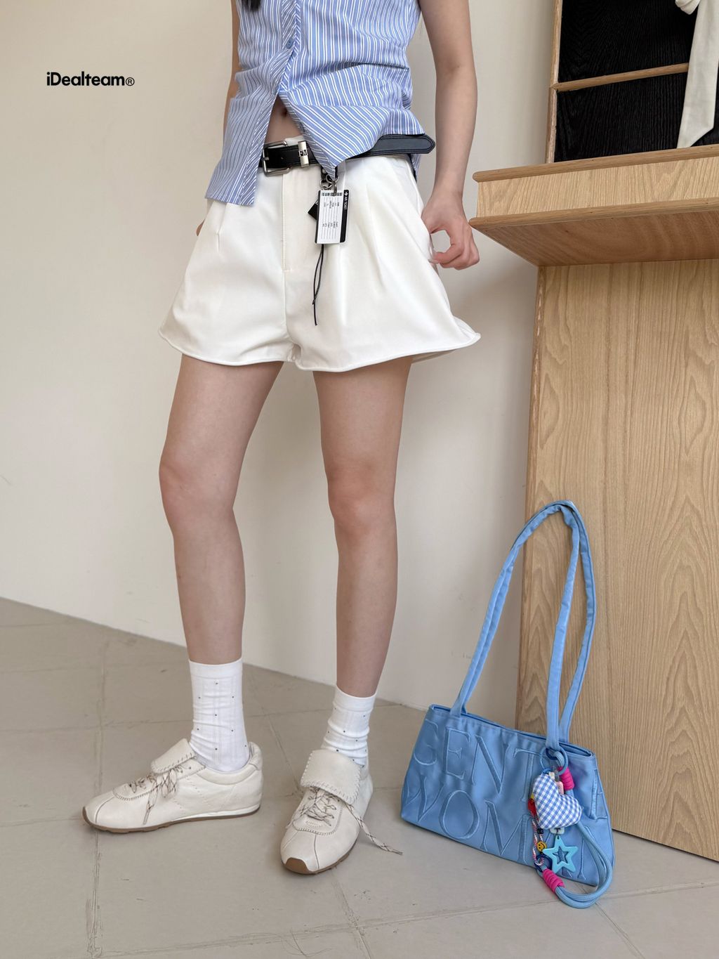 6d6eef6e37f4d401a9f2b03961d2741a