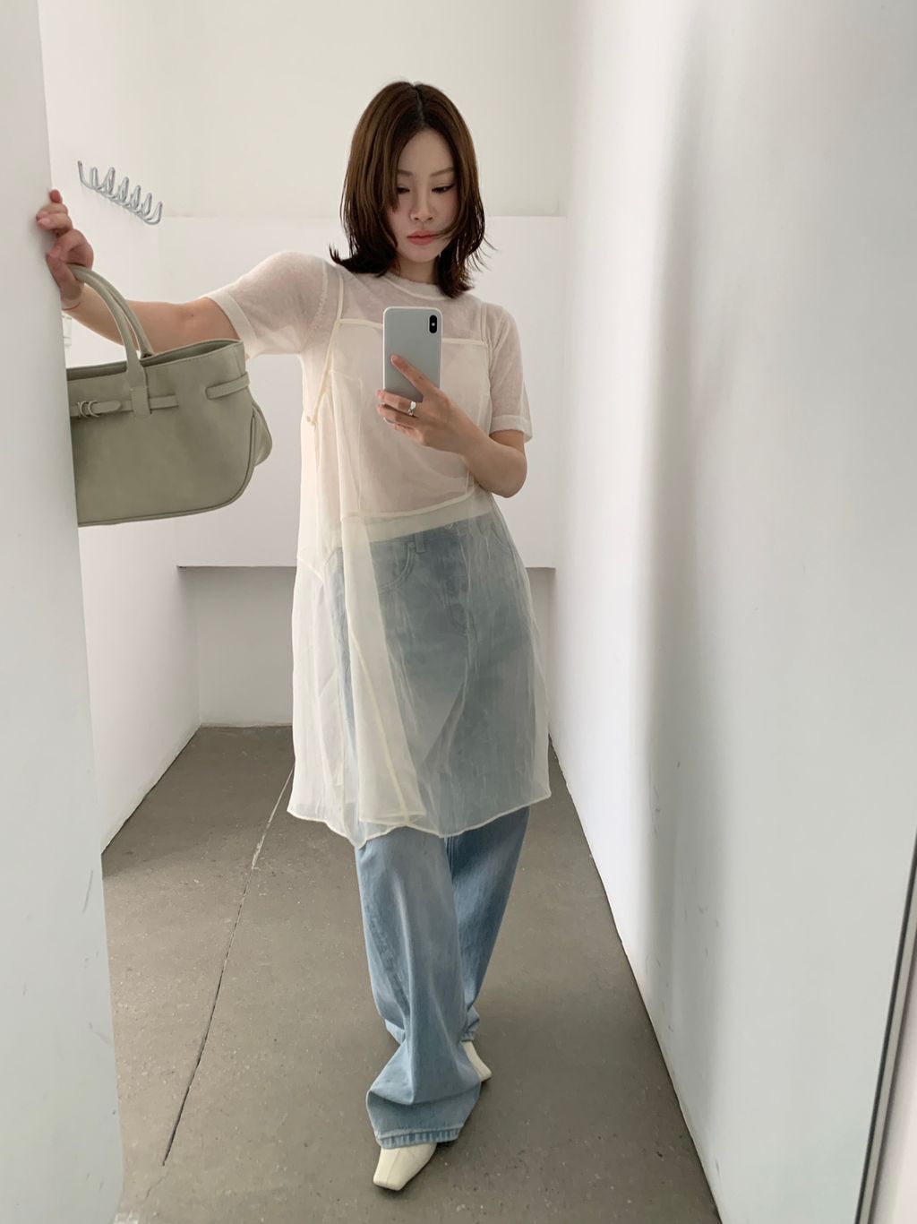 2588795564b4c64a581223d766725078