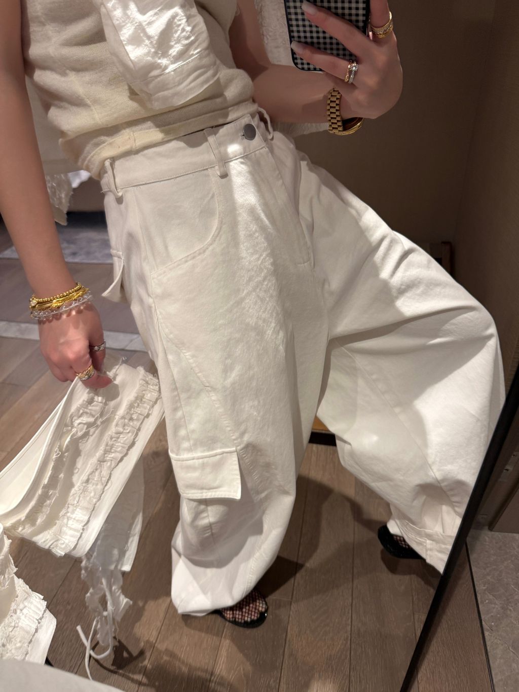 f148b1dedbd2fad0f7179458813c8ebb