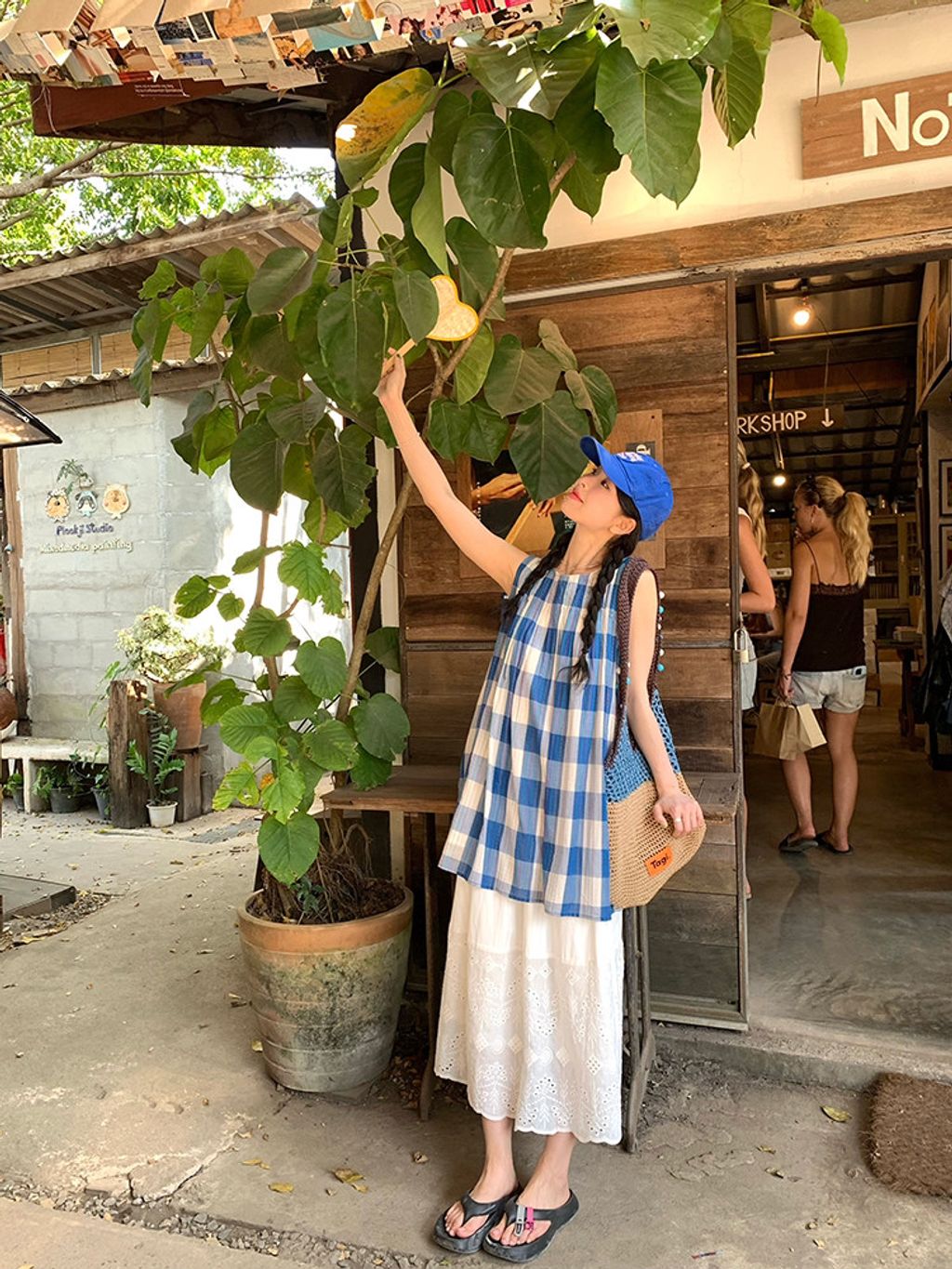 b9497f2003947593ba66d4e4a49dd66d