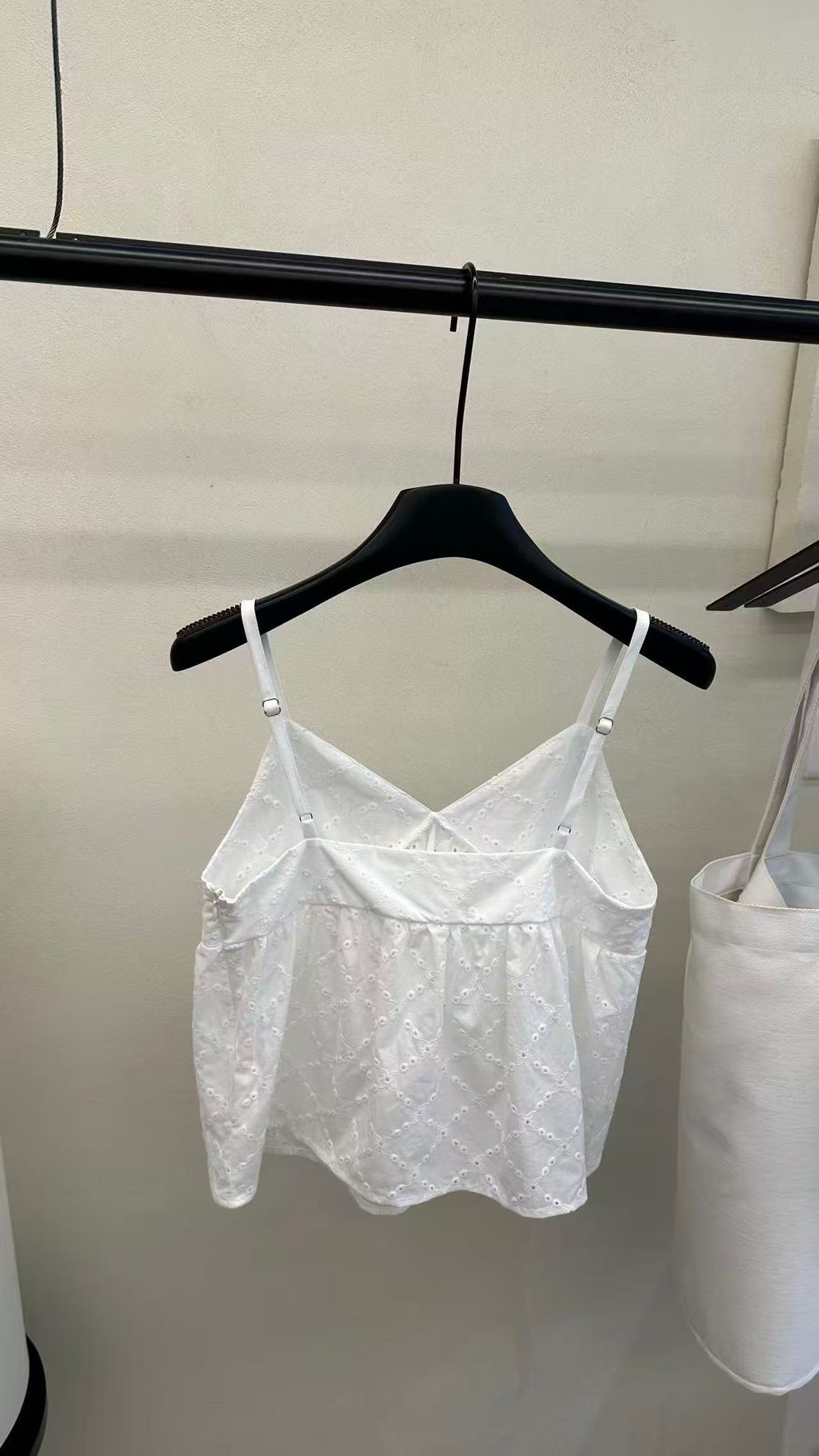 b8cbdf8a9b5995ab7a1c38c1792f06f3