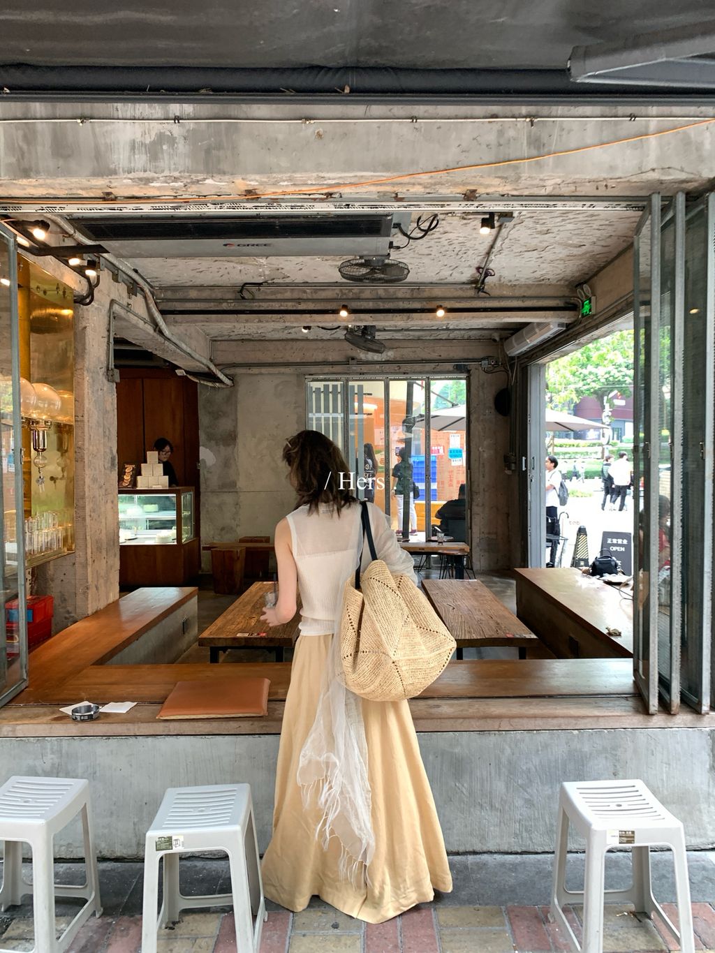 733795f9d42616d5630255cdc451f341