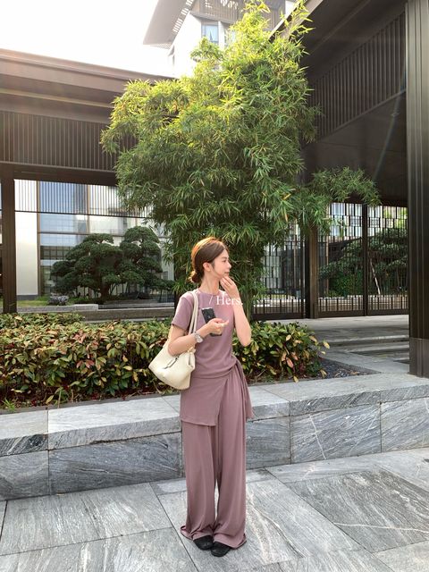 76f7f9a17e42b4493818772b66f3949e