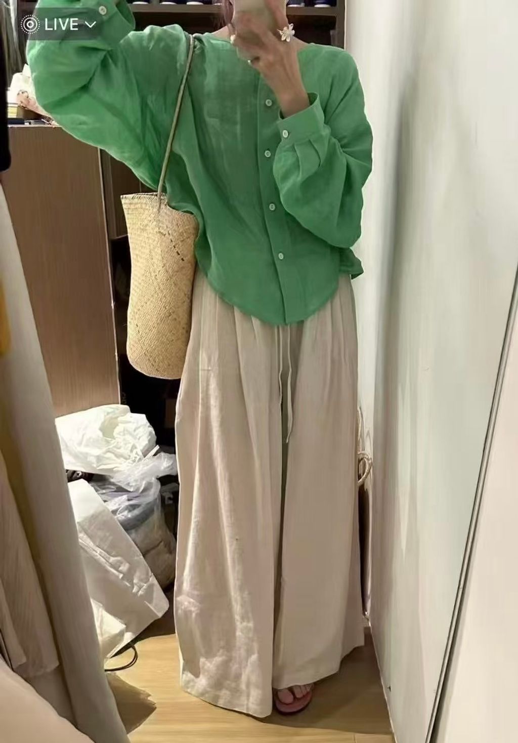 51fc3c131d2cf2dbba7e3adde83c2207