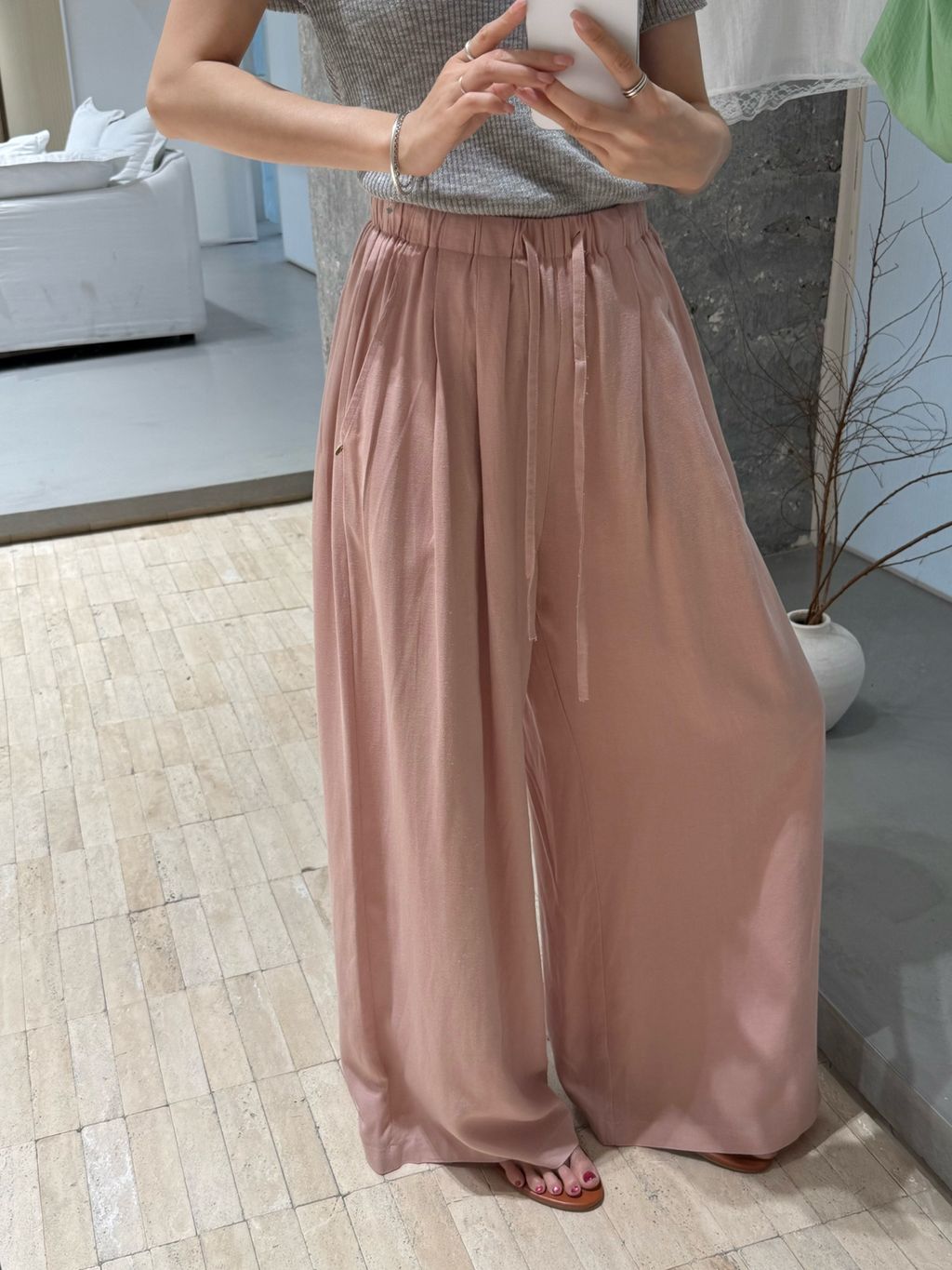 57c85c3c40926303018061567d15d87a