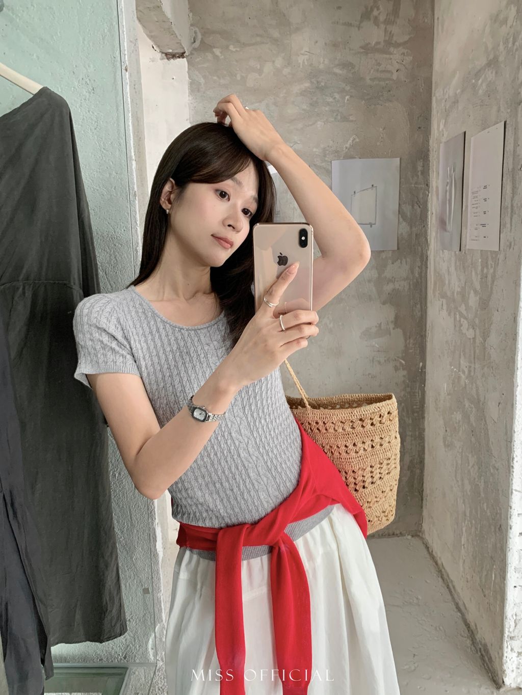 fb5255652a390b0834f8c2926f6e4d83