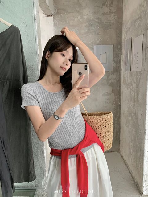 fb5255652a390b0834f8c2926f6e4d83