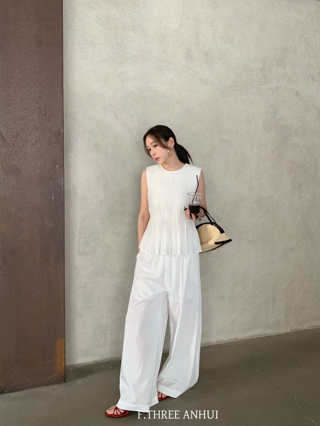 0bc6d7aded964e405894b7a2d7678afd