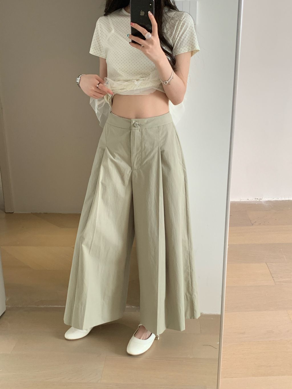 3a0495fb229d9627e93e497681895403