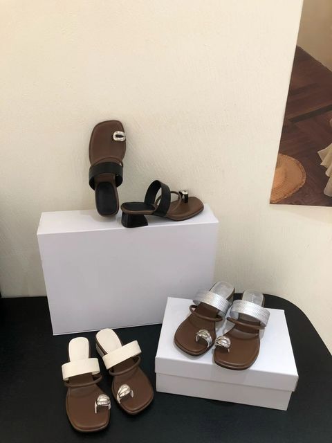 998ade2ee1cb95a88c4c757bab7073f5