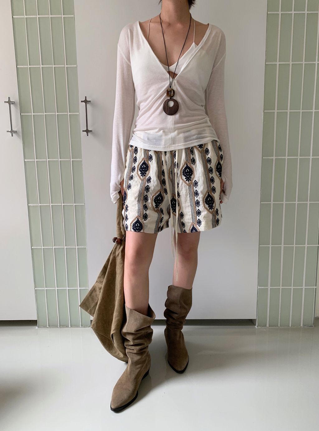 0982aa28715c8ed690f66a3068a2d77a