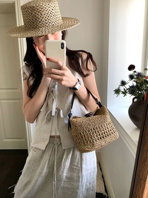 27c5f52d067e3b1e9056492003137369