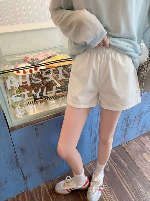 8225333f04e5580228d034f4ea3ac7e3