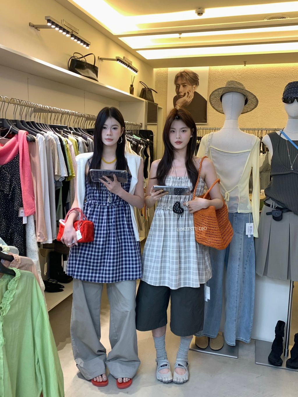 54ad6e64d994120da8f70a83ba92b65d