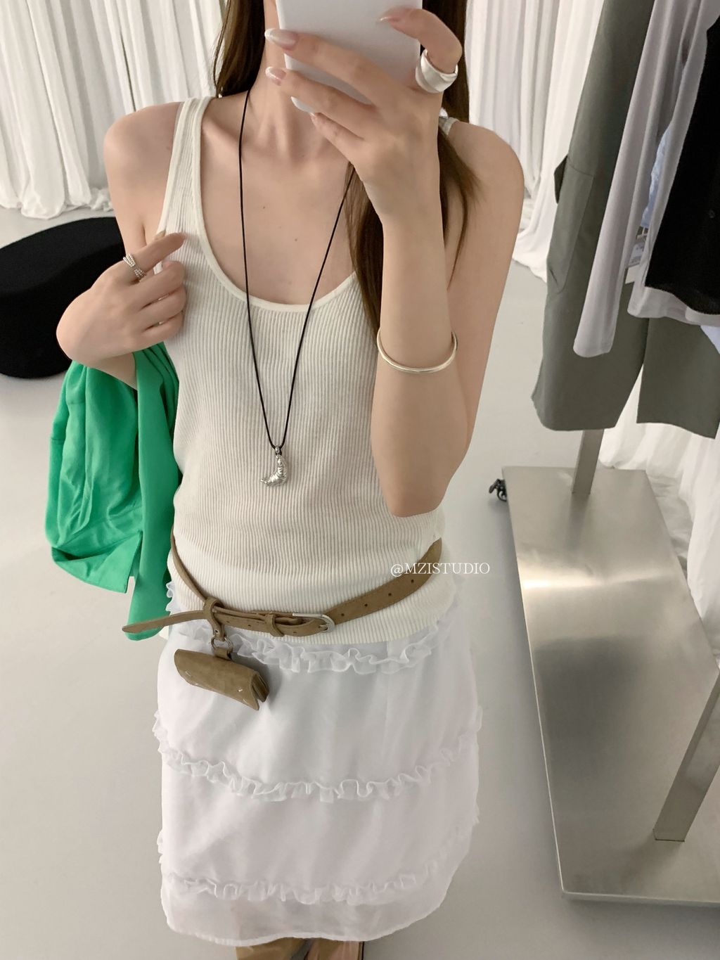 82335ae36f8dc42757b5a937cb91c9fe