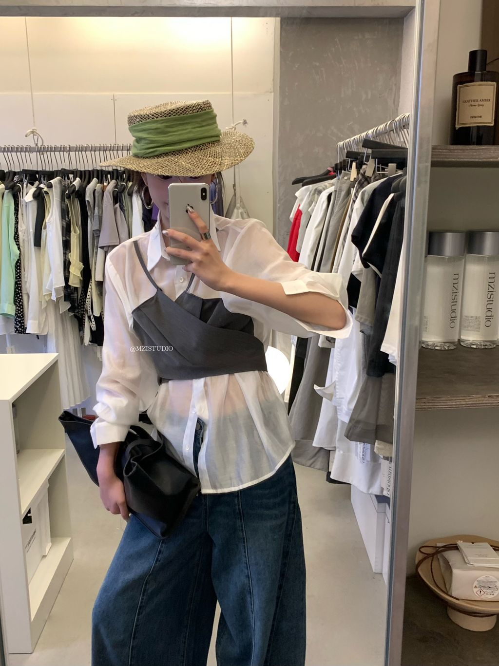 cb09a4dfef94b5a89e8f714b9be72b25