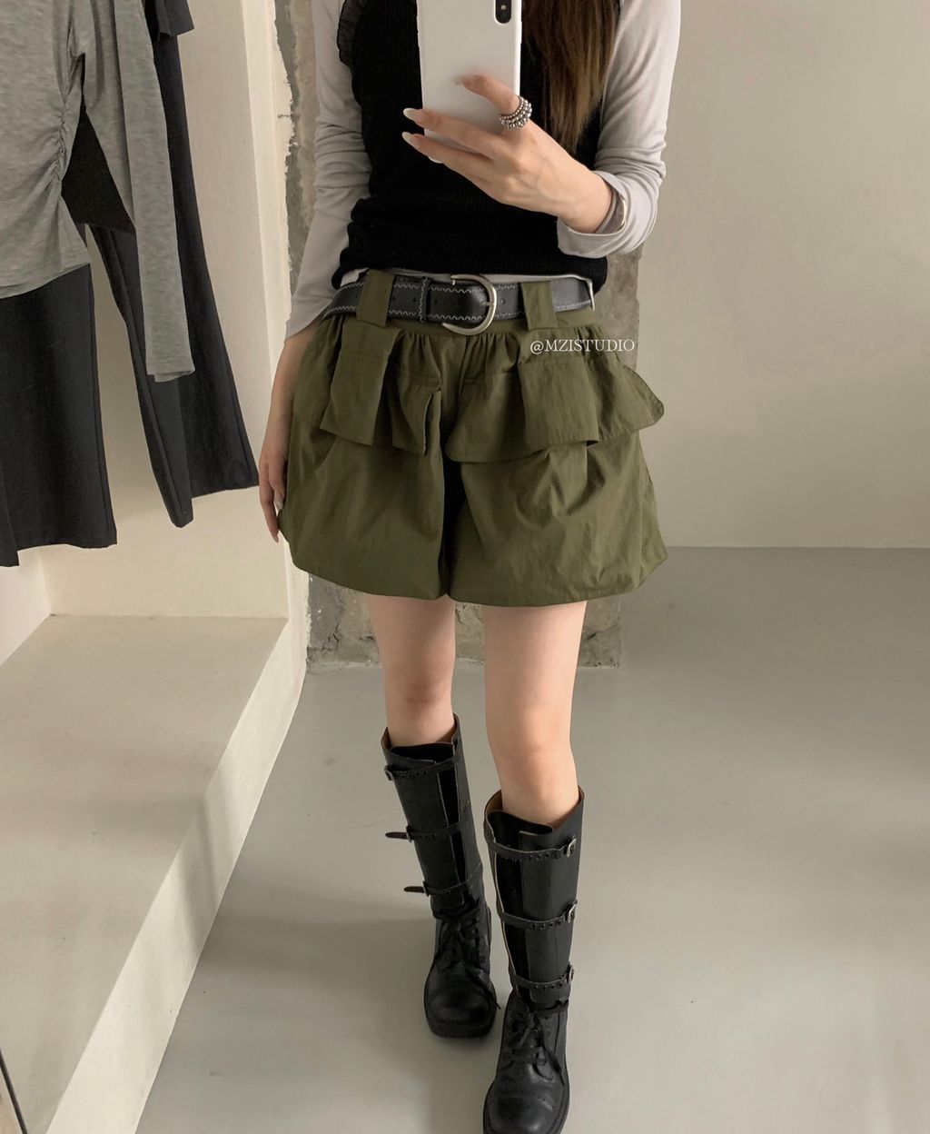 979dda8ab90e775725b42e43e98162ee