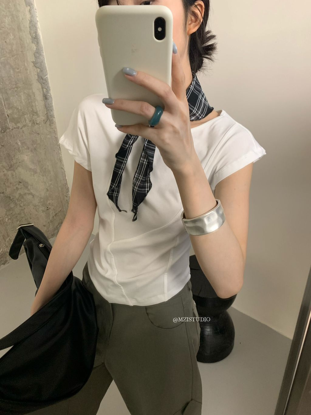 b0de3861e88902e1db901e63b23d6f72