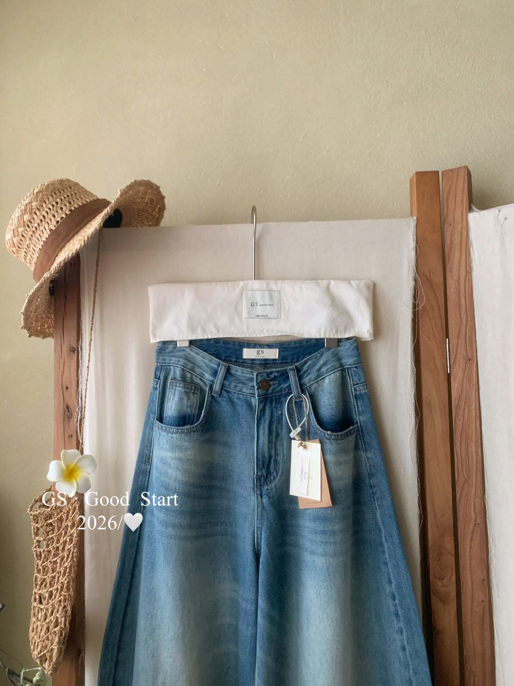 081662aeeb94368cef507d375c878289