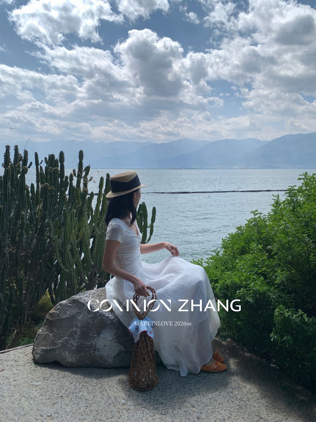 b9032d51365e92e0b1cec5566fec5252