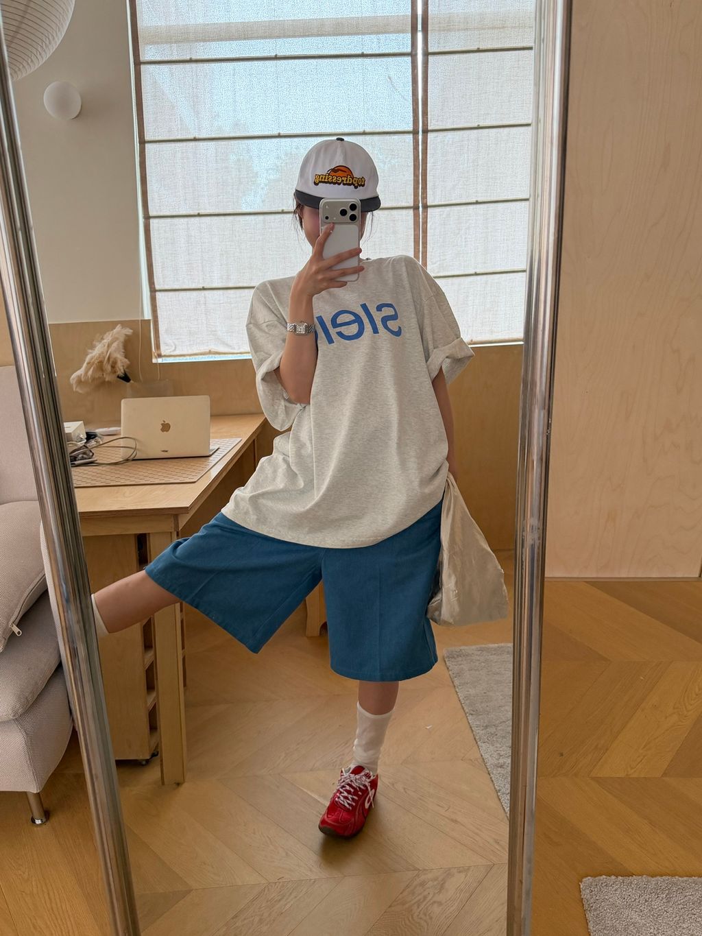 64b96e3bb994ada0fb0e09acc624a19c