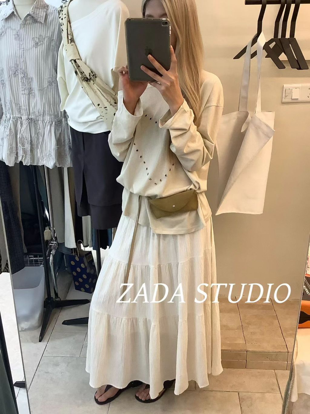 9b5b1c4efb185b5b7ffdf00081bb2519