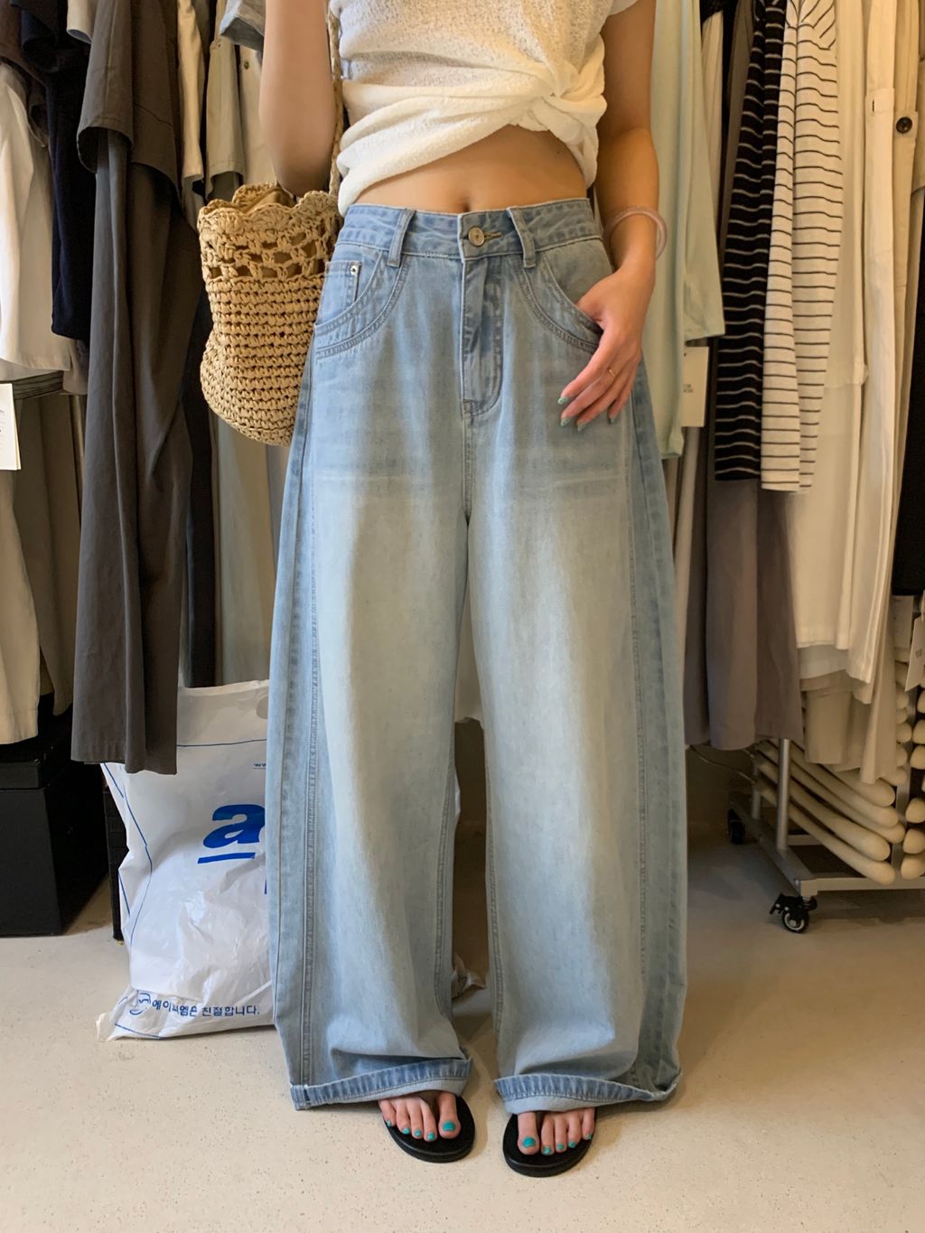 adba20c1e546de7b1f6d935410a1db3b