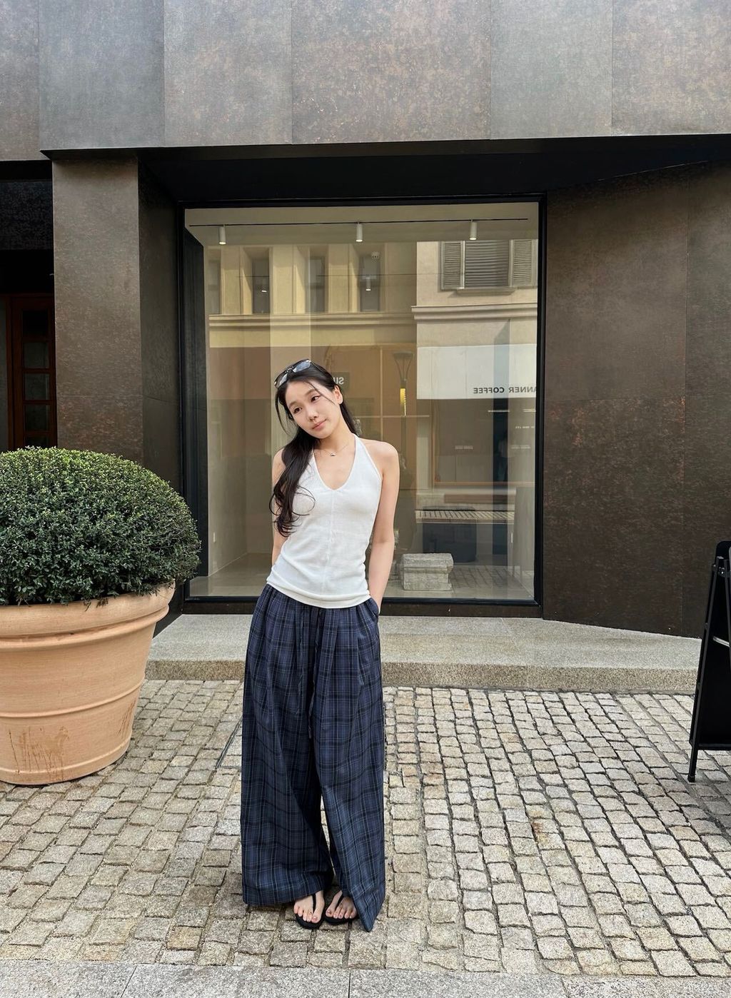 f3bf841549eff7591a1c9eb4cbbaf429