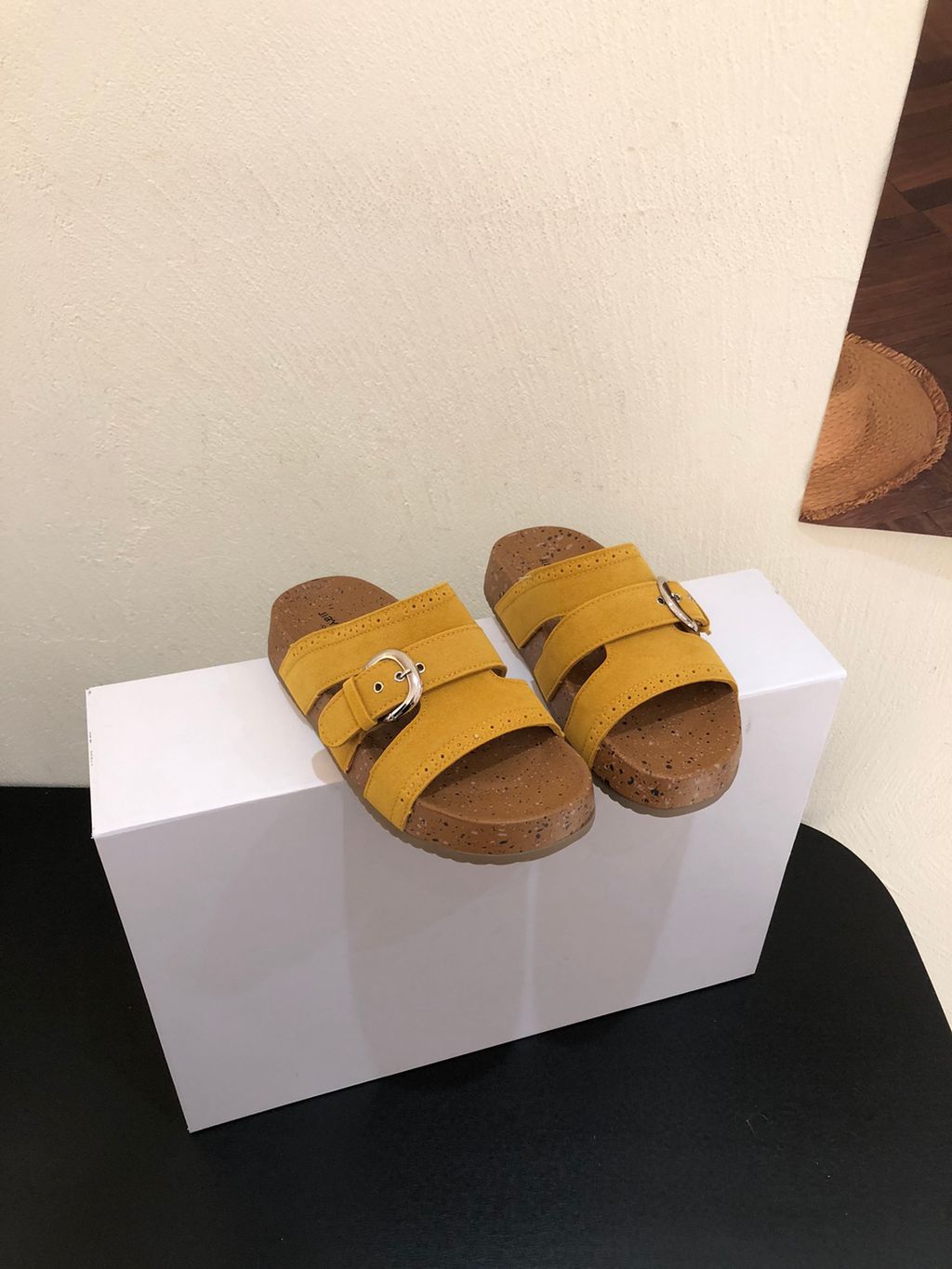 5584437d31f92a4963c1883407c7f427