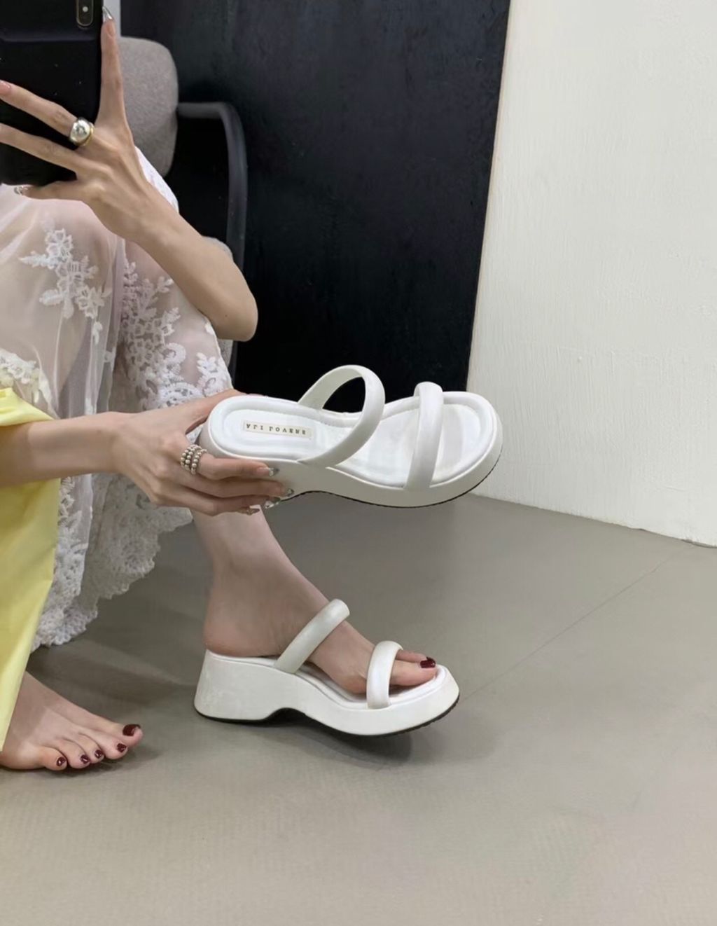 b7dd7b795061a0ad571e2ecc850240b6