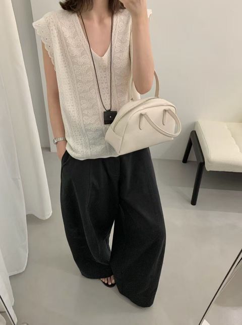 69f02bcb67f6a6f9e35255fbb5e29b4b