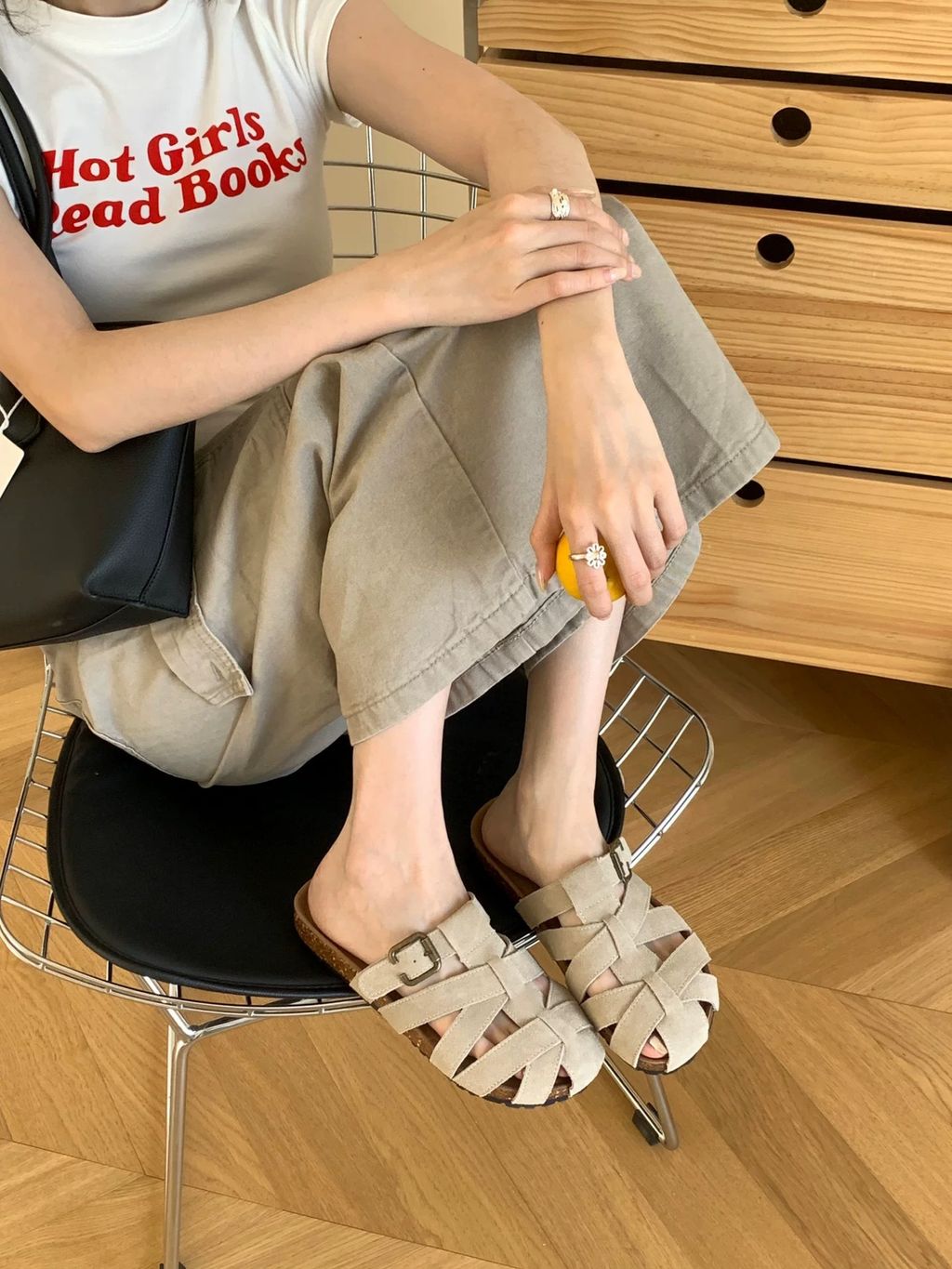 eb1e09e1a7d2a5b6d4c1abff87e2d759