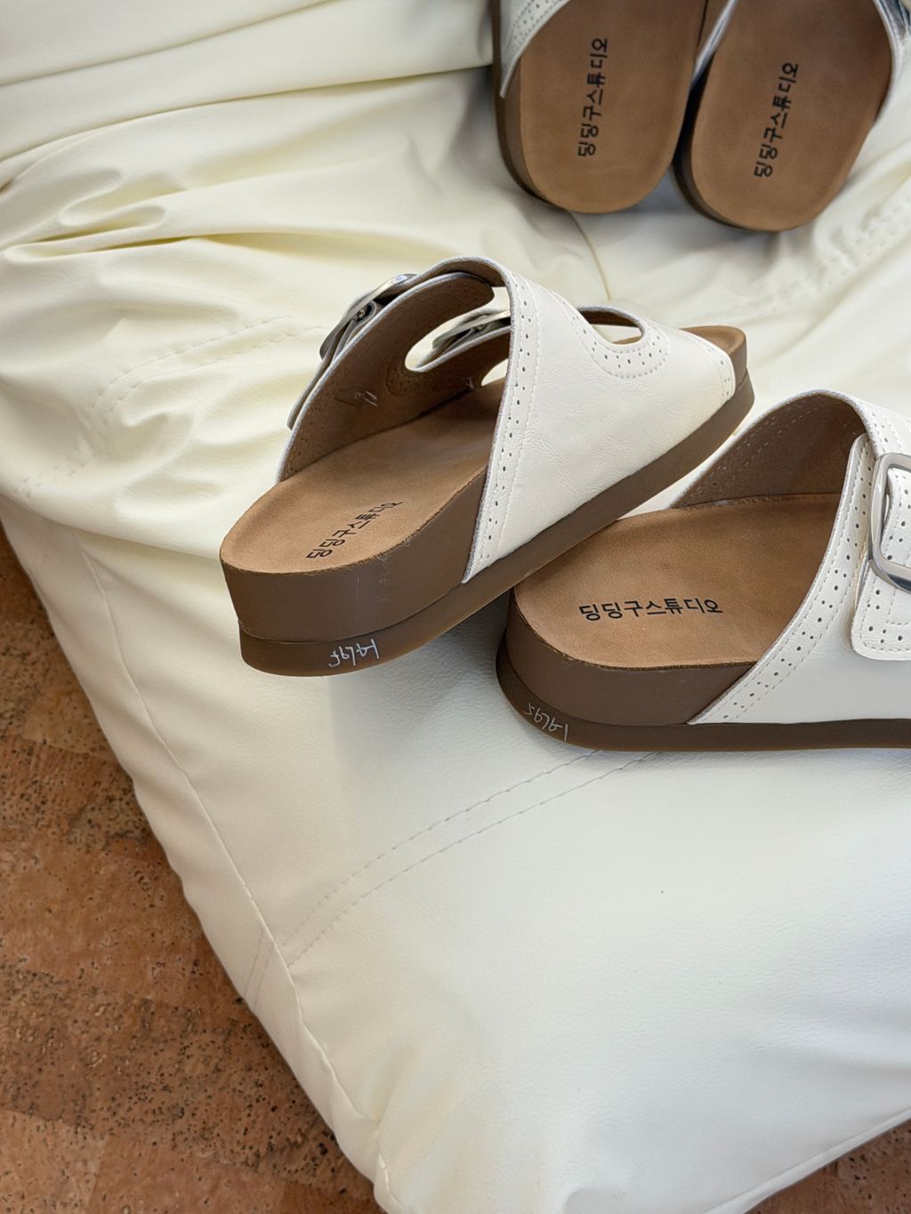 69166bd816fbfd2da08098ee48c6b871