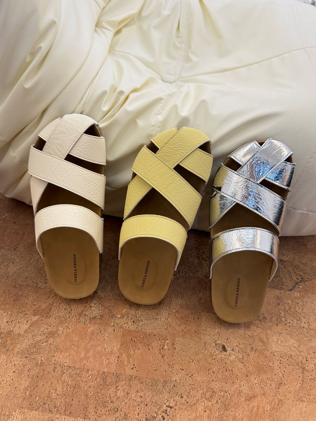 2209e0d25054776537d3b33f4b87ea8f