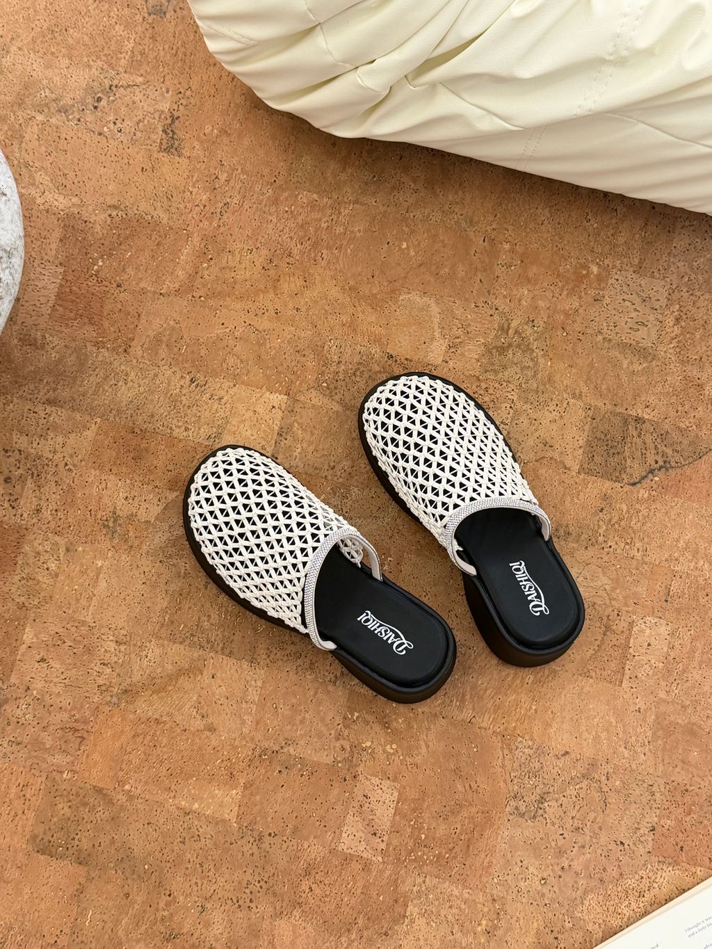 33b27b4335906330cd928bf01de0c6f4