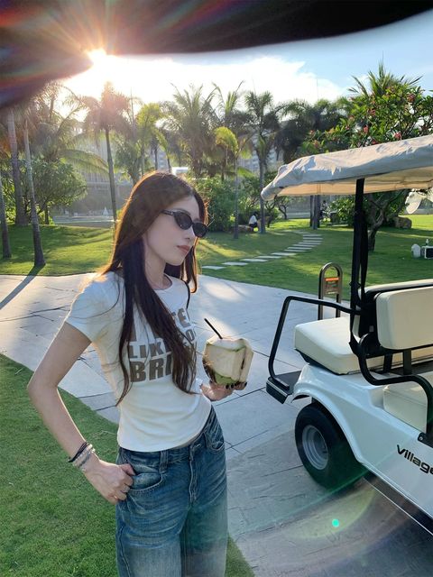 02011935caf7bab5269f38c6118c3ee5