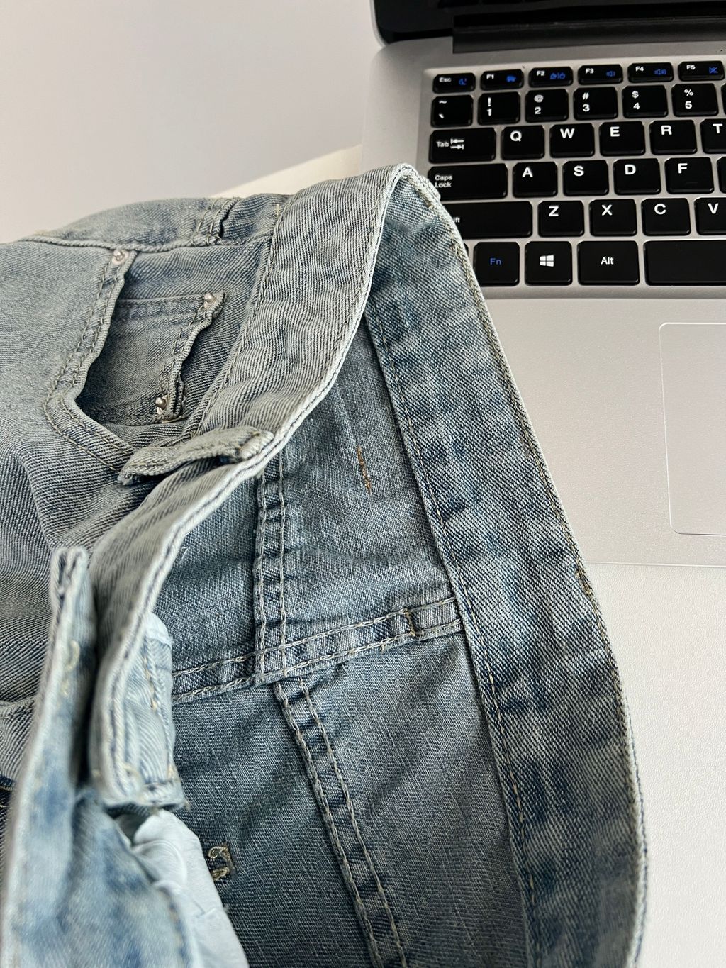 4d33b8a5ede6a652e1bf972a2fd35be3