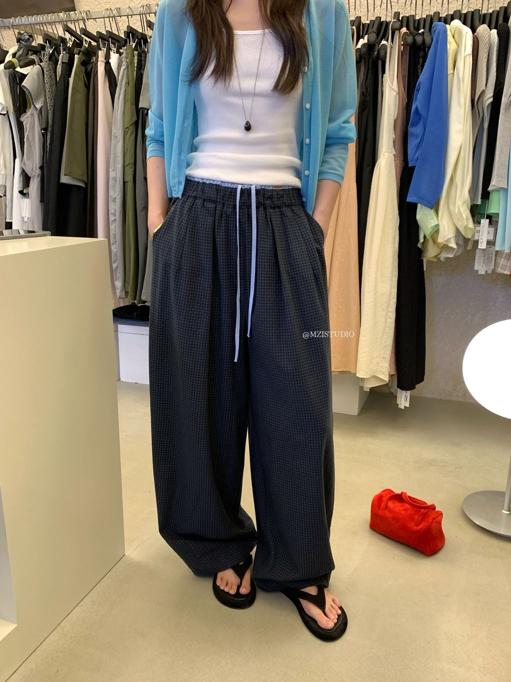 b49c47ad64a85f8a1c64aaf496de9693