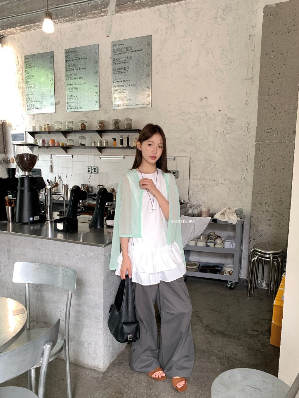 8dc878085824179793fea3a2d9209818