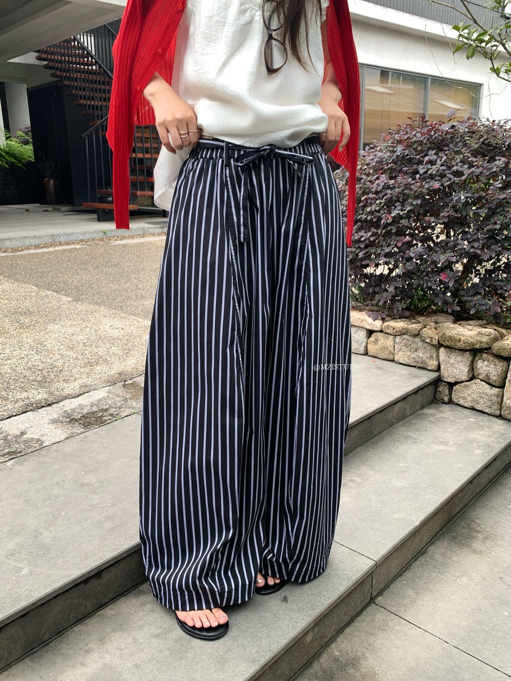 b5eee7608dad54a27abce725d4399efc