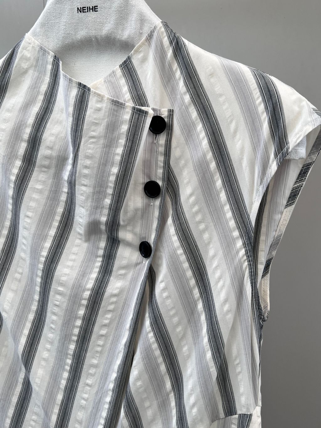 77bf2ae970853a94d36930024ee8f530