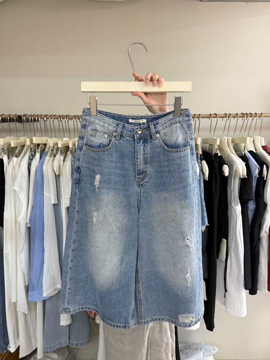 b3ffe84ddf3c436f433a9100aa24c43a