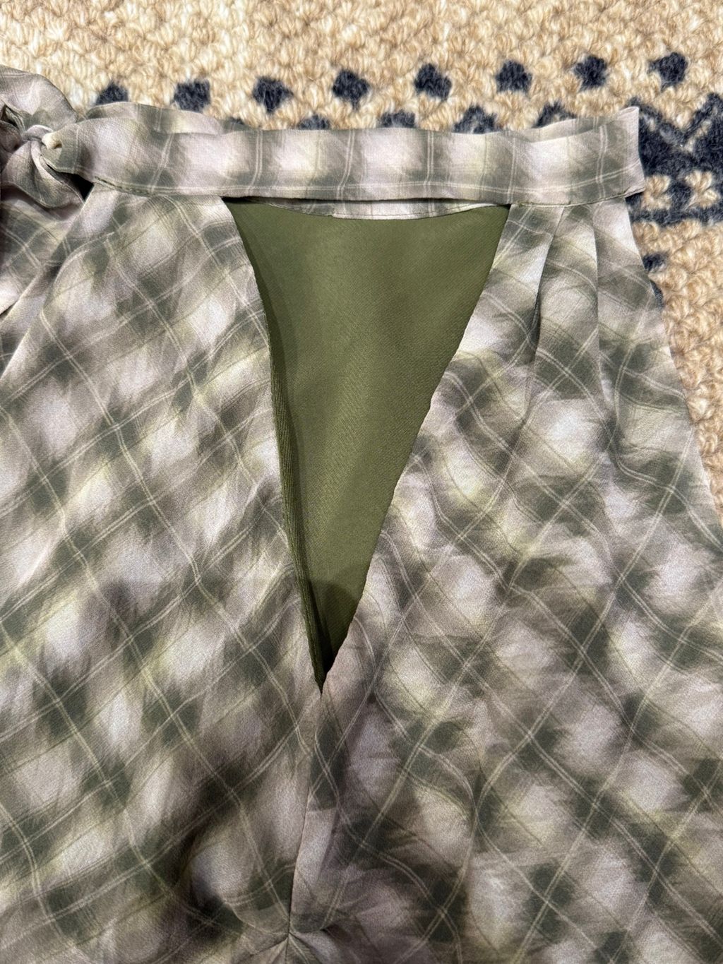 9b43de0a96770652ee2002abfbe050f2