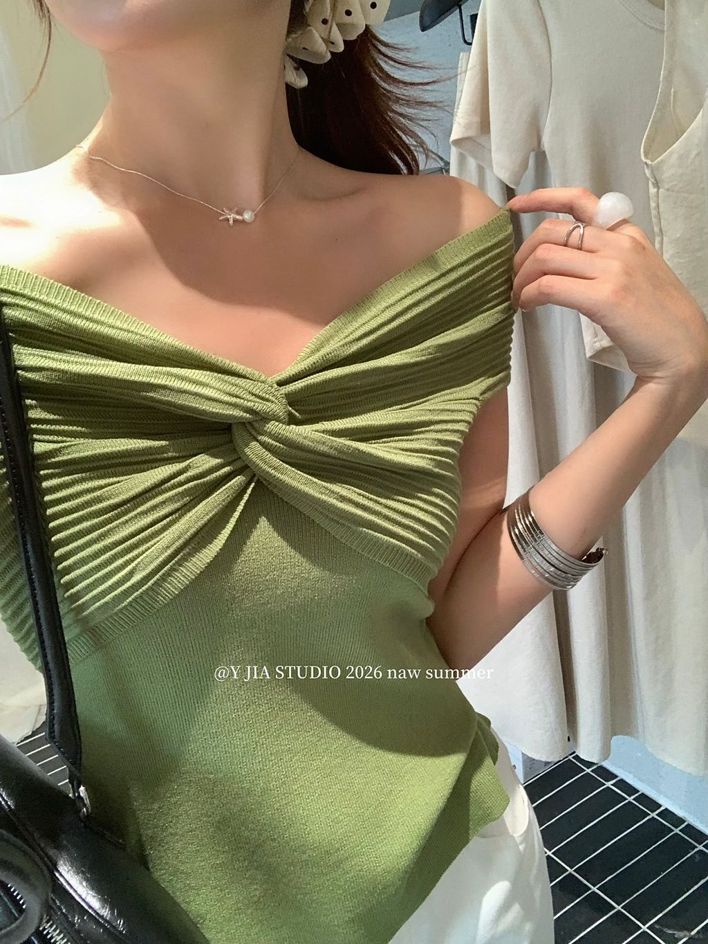 efcc8a6a5e256d9cf741e5258f5a79f5