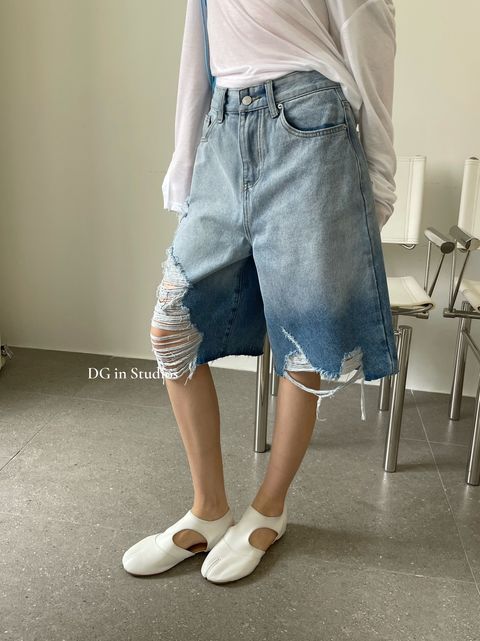 7940d61d77e844564d3d31f543b113b0