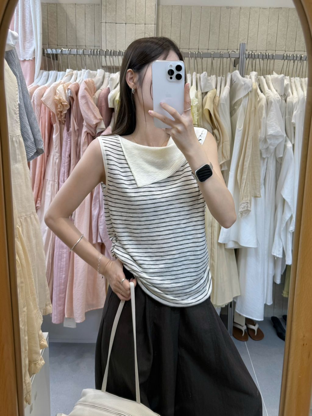 e481b829dccf0b0f3d5de8162e02f703