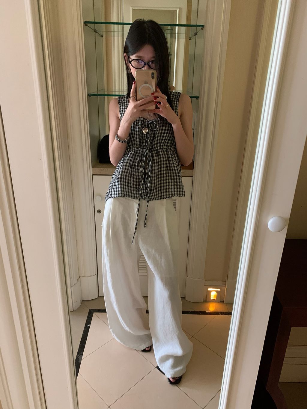 f1b8e398767d45faea4ca93a084d6b74