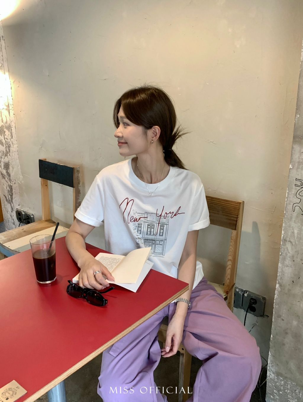 b40b4a18a6a7e137b7fef1370b2a76d1